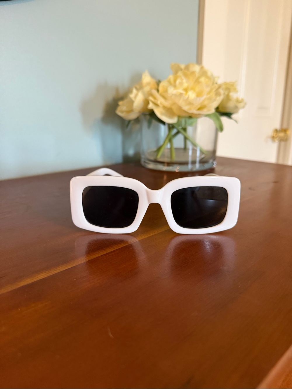 White Rectangular Retro Sunglasses - Black Lenses